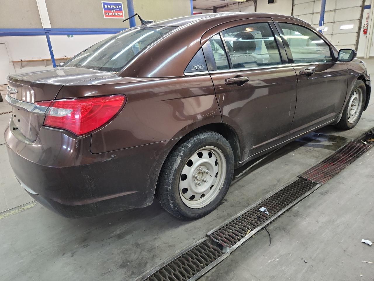2012 CHRYSLER 200