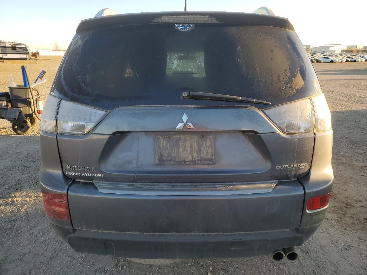 2008 MITSUBISHI outlander