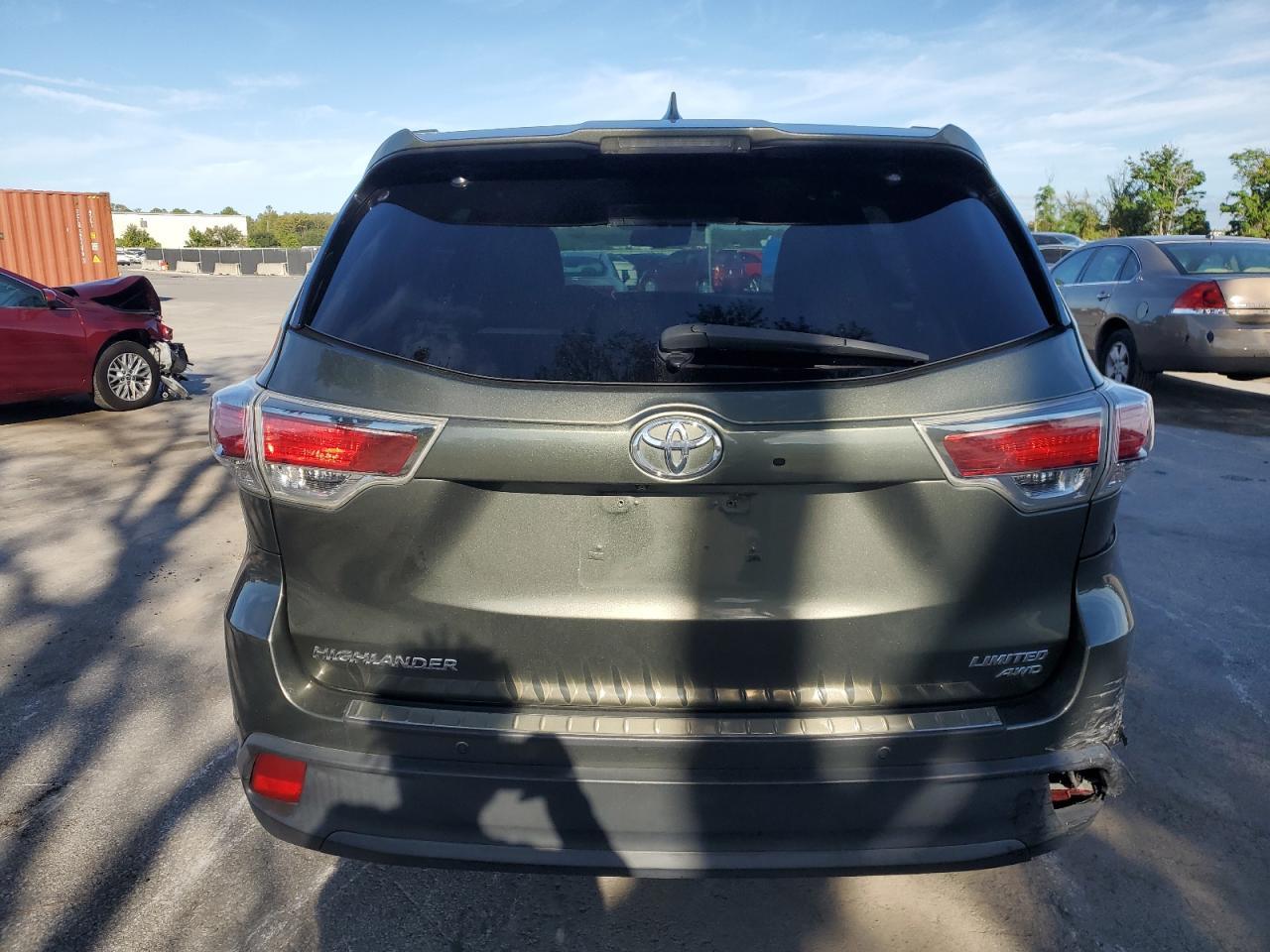 2016 TOYOTA HIGHLANDER