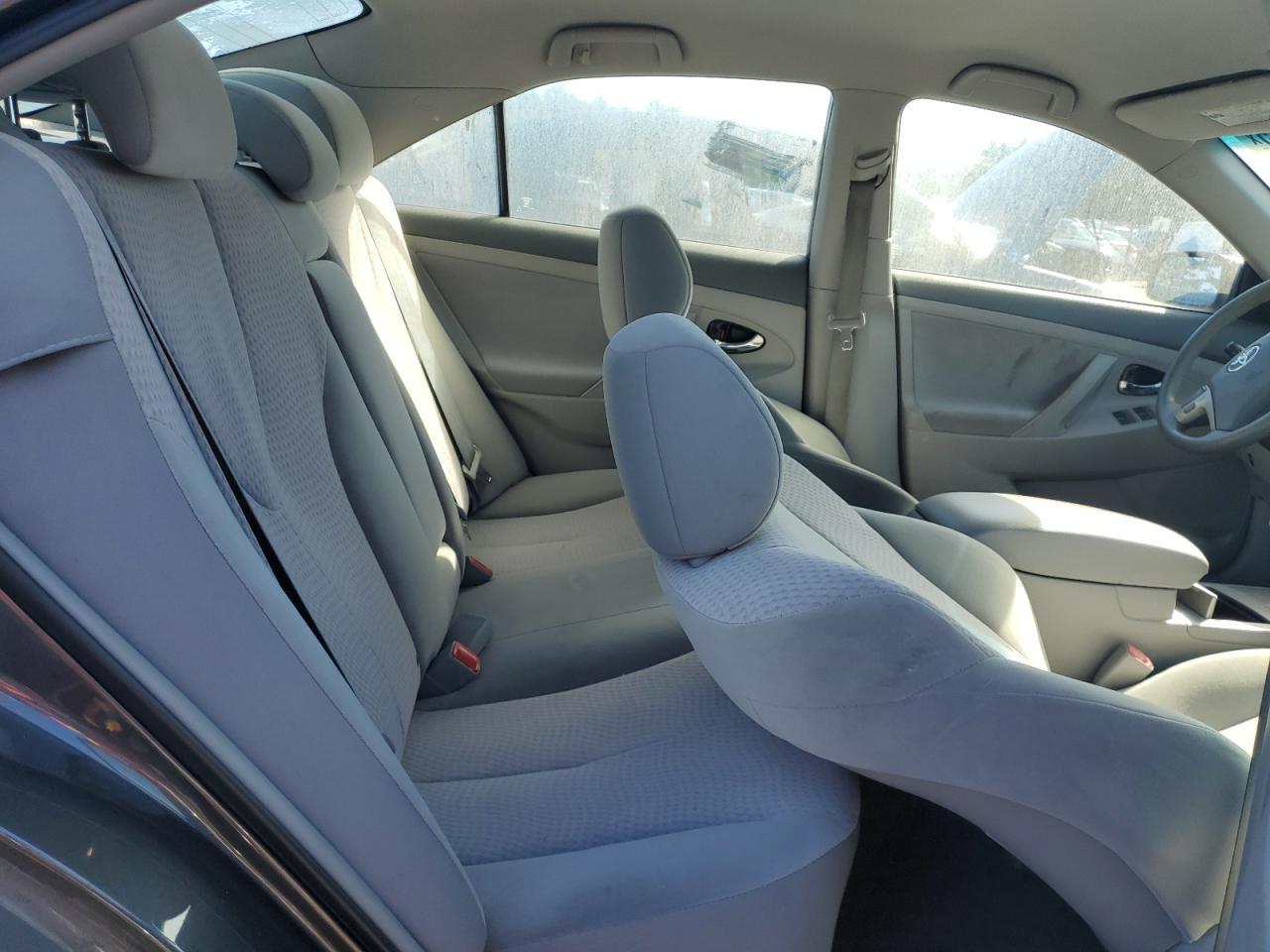 2011 TOYOTA CAMRY