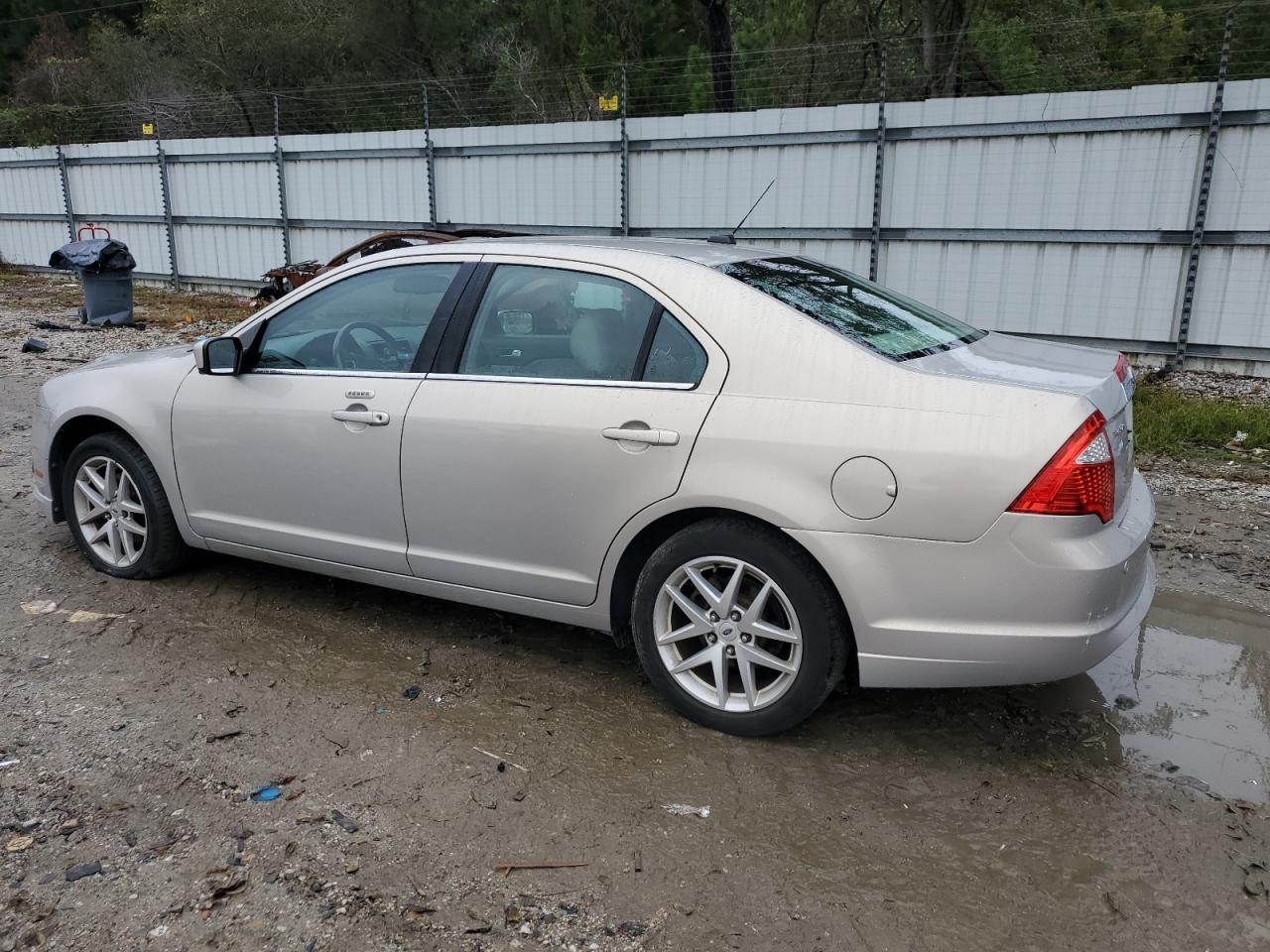 2010 FORD FUSION