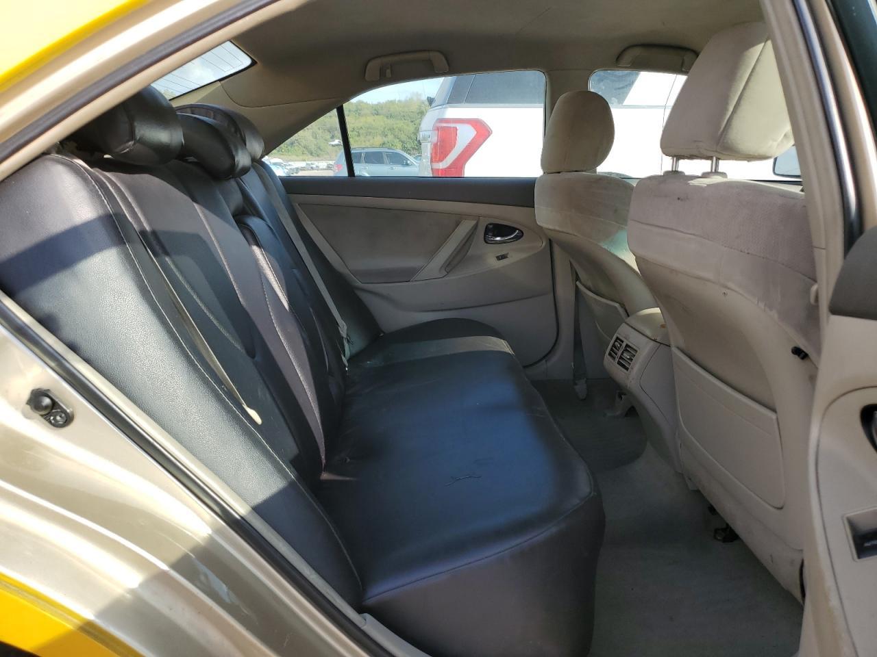 2011 TOYOTA CAMRY