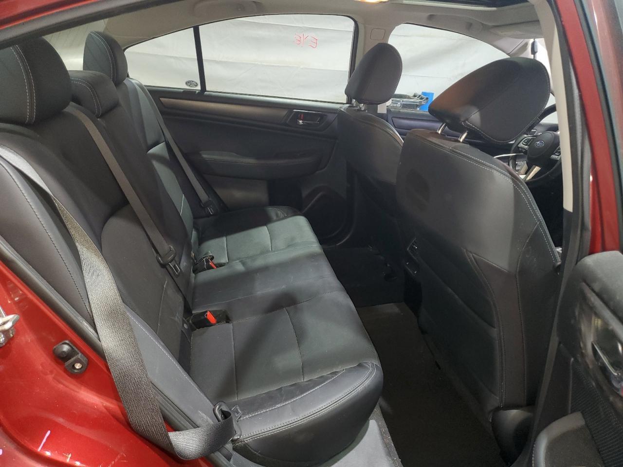 2017 SUBARU Legacy
