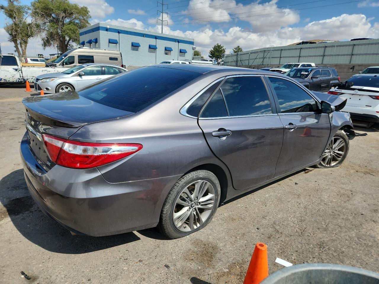 2016 TOYOTA CAMRY