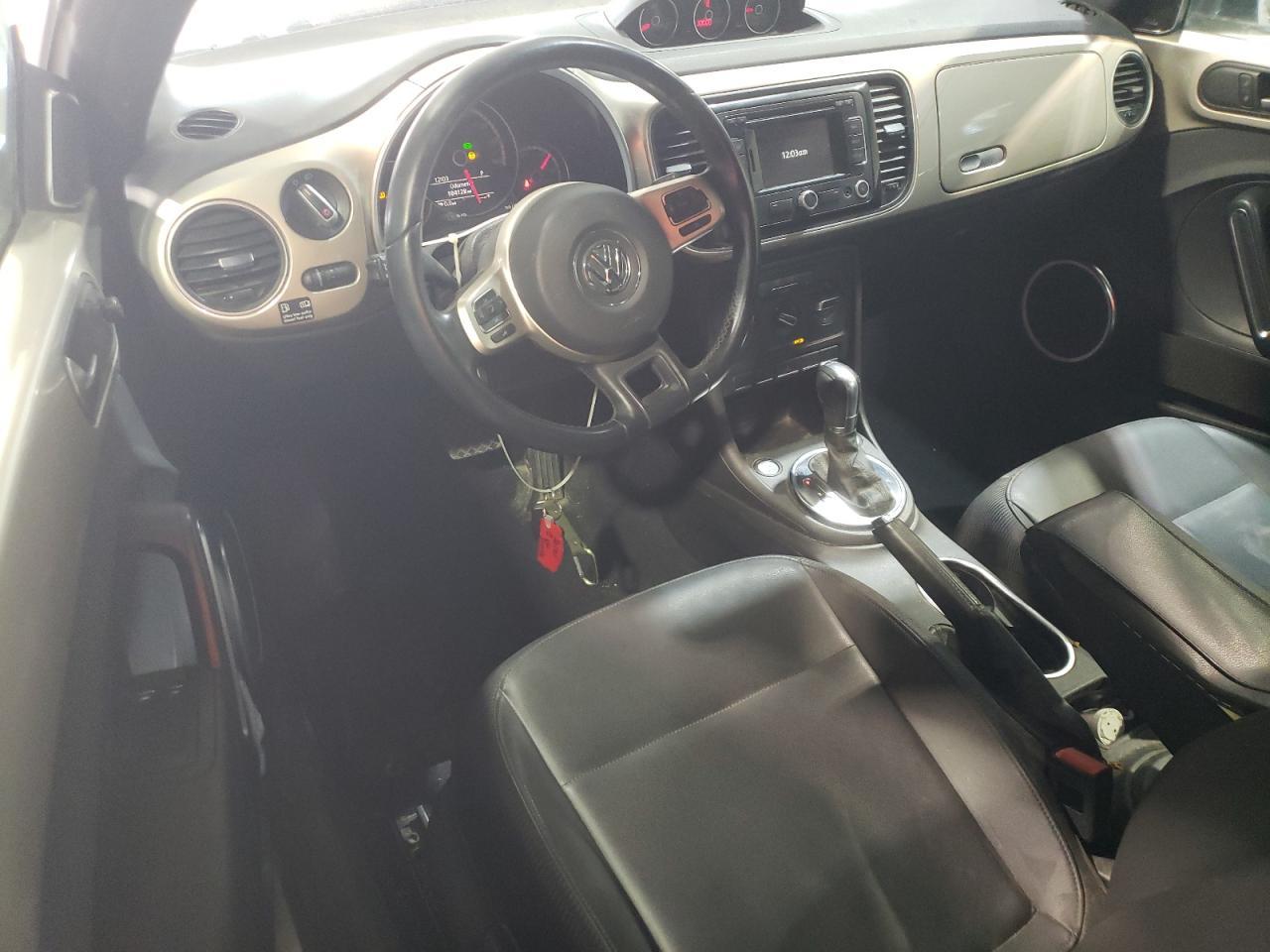 2013 VOLKSWAGEN Beetle