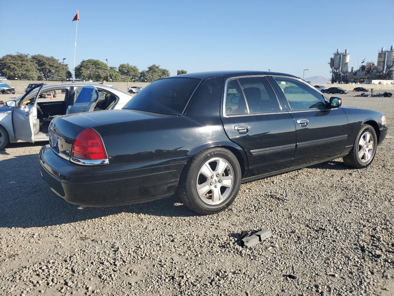 2011 FORD Crown Victoria