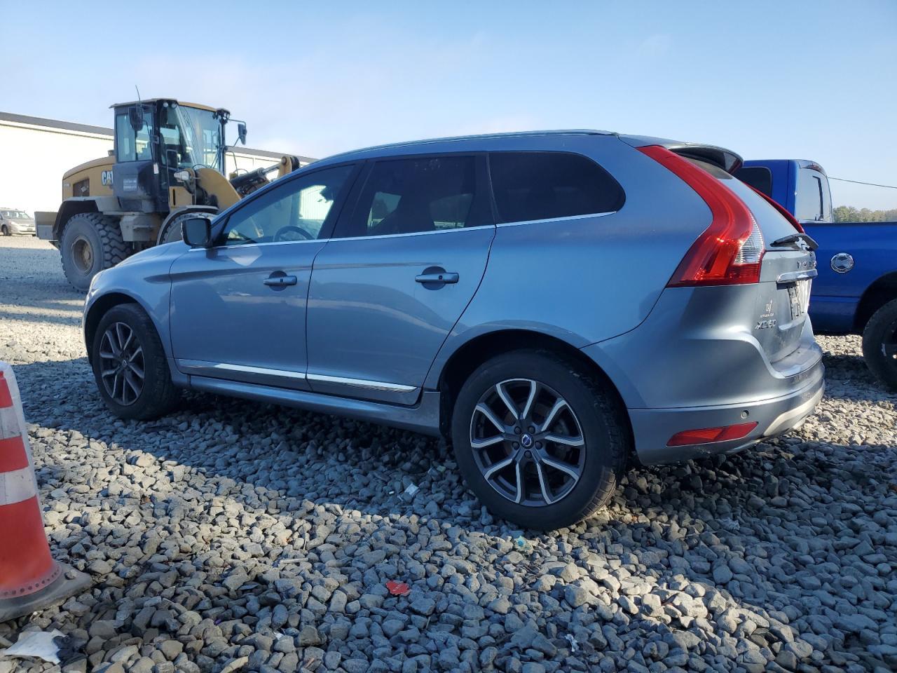 2017 VOLVO XC60