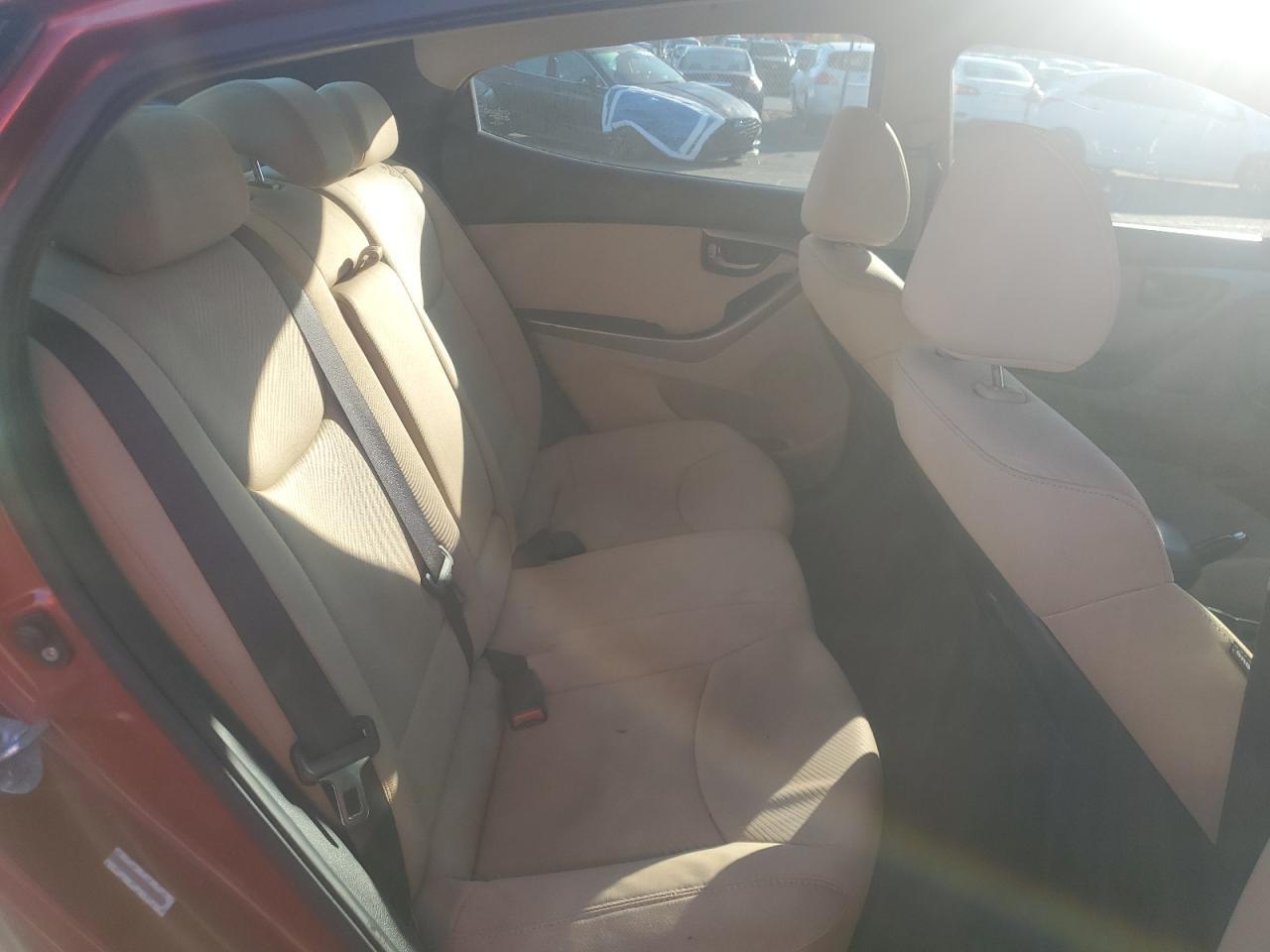 2012 HYUNDAI ELANTRA