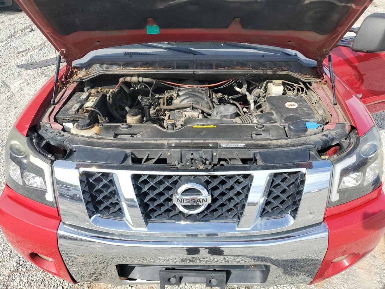 2012 NISSAN Titan