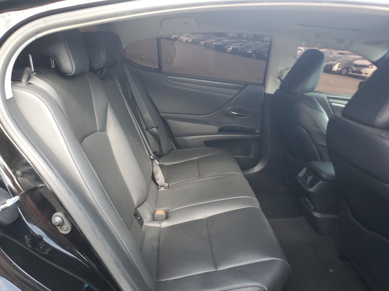 2023 LEXUS Es