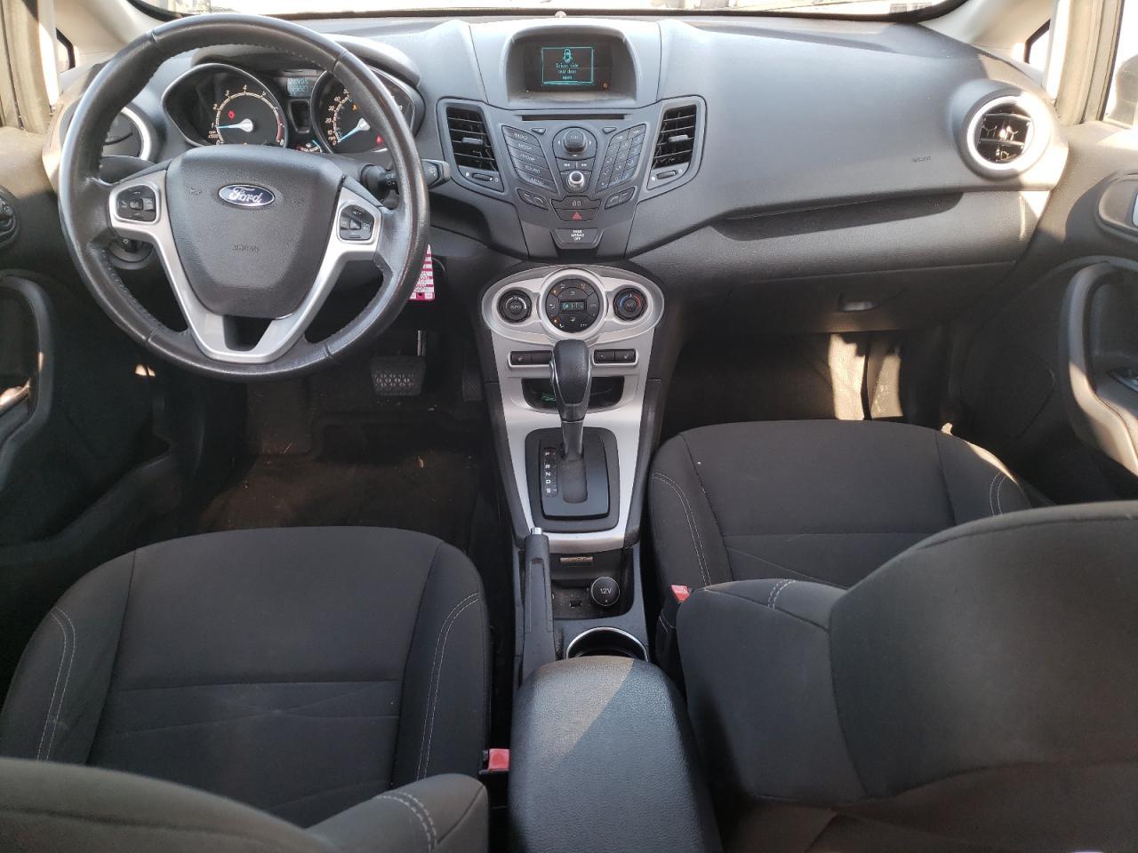 2015 FORD Fiesta