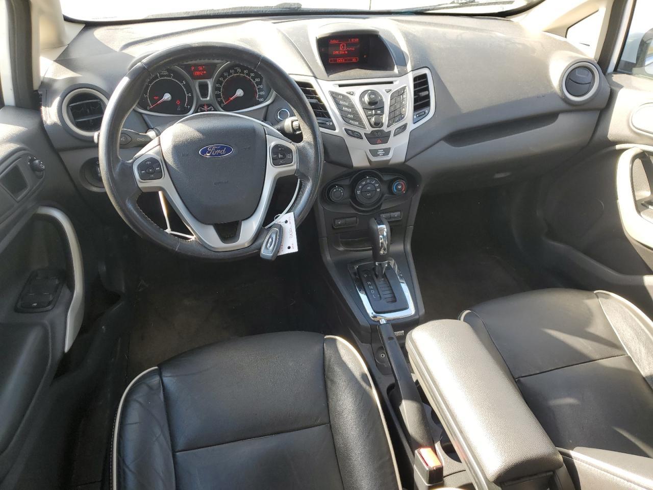 2011 FORD Fiesta