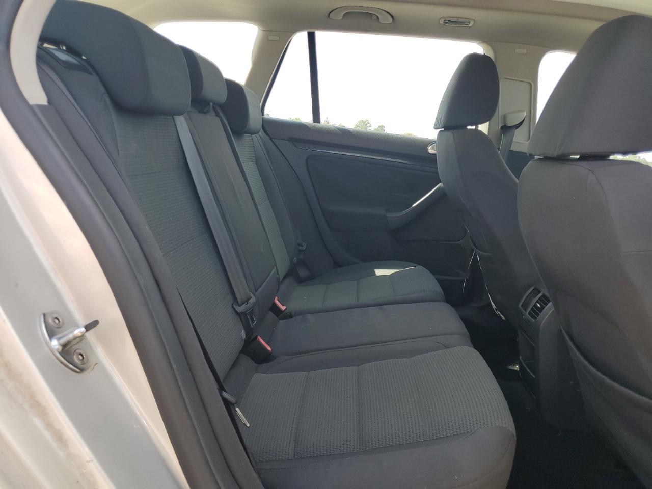 2010 VOLKSWAGEN JETTA