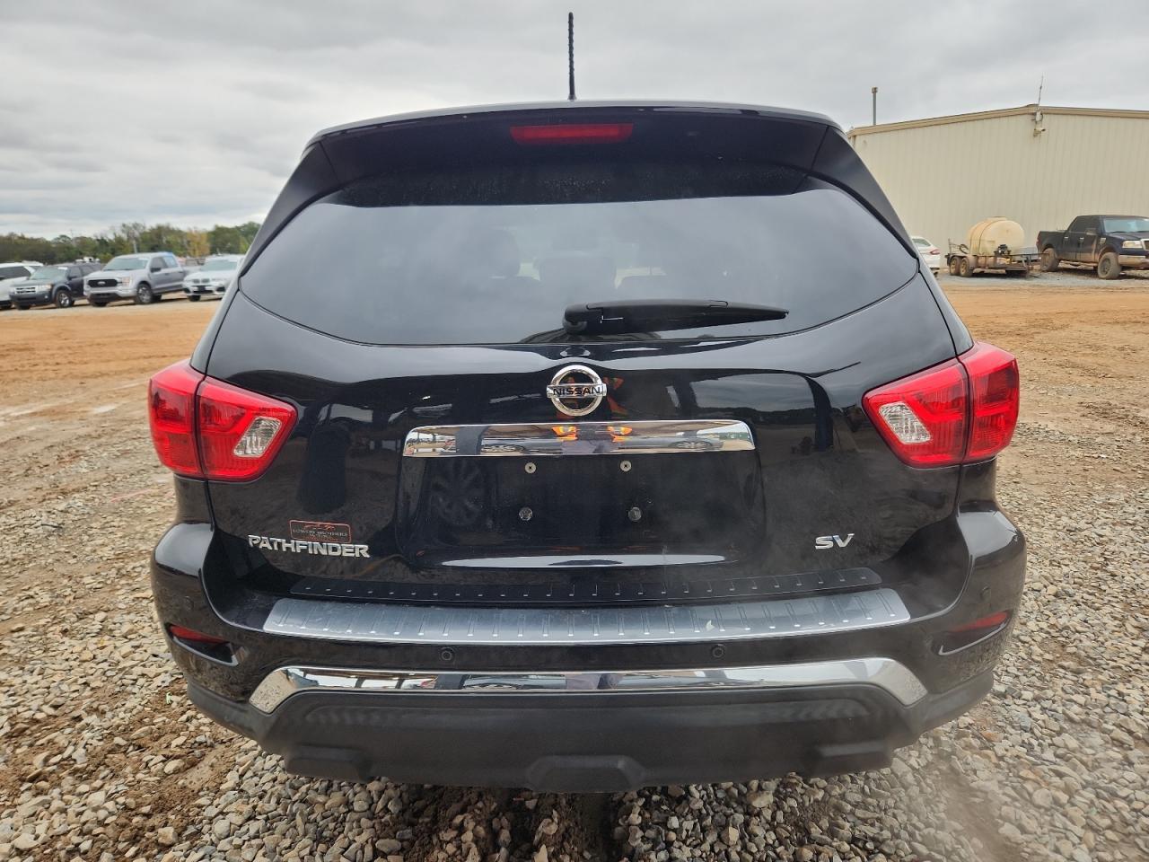 2017 NISSAN PATHFINDER