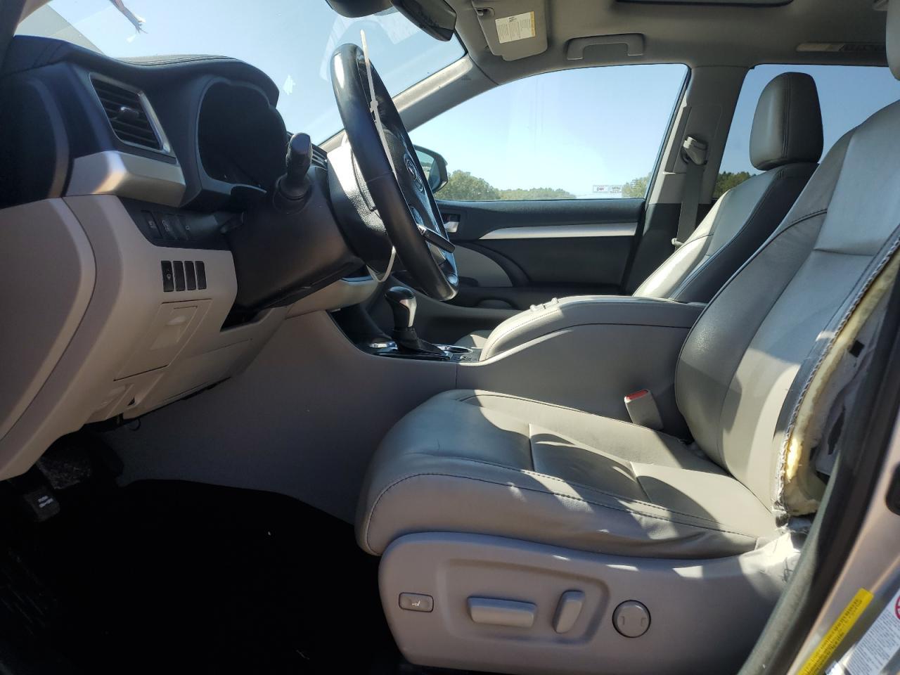 2017 TOYOTA HIGHLANDER