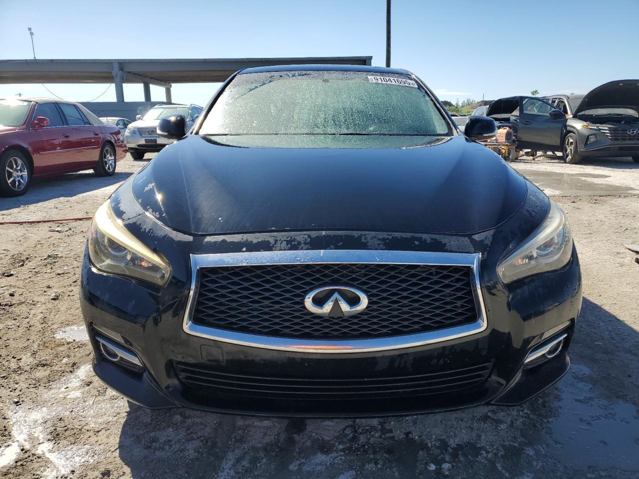 2017 INFINITI Q50