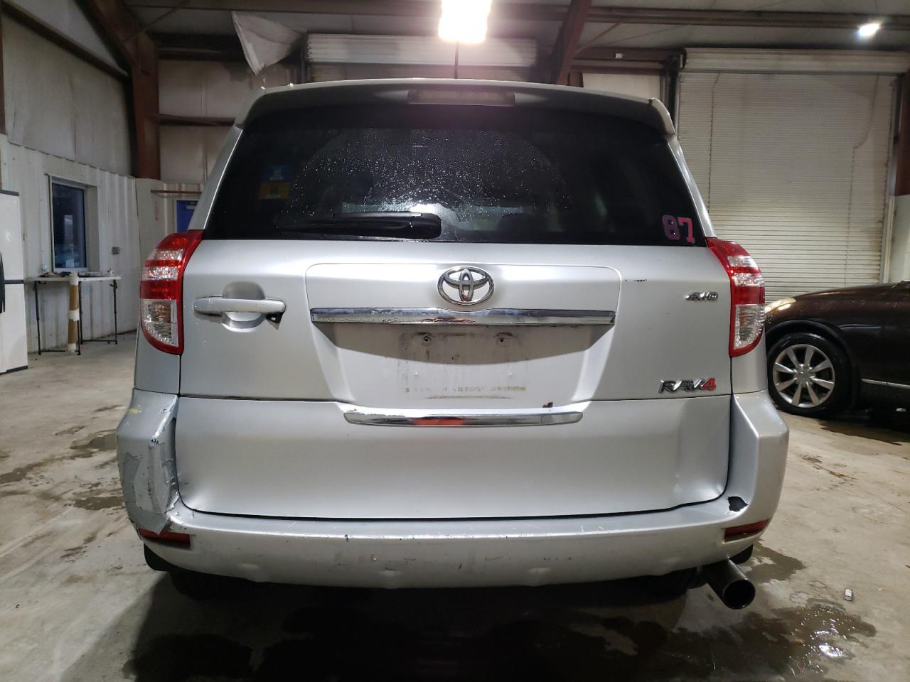 2011 TOYOTA RAV4