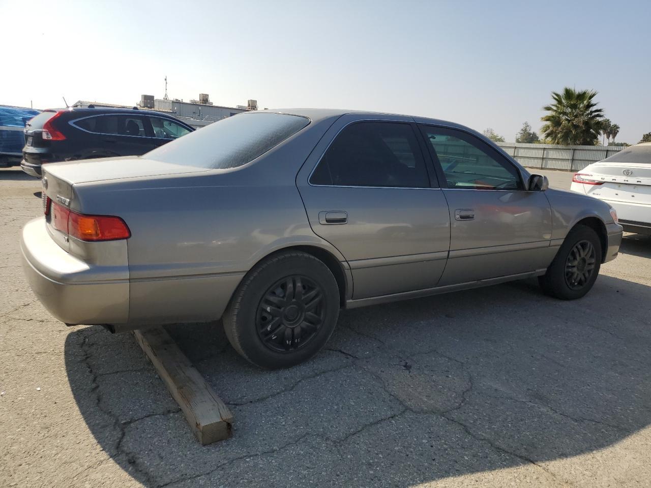 2001 TOYOTA CAMRY