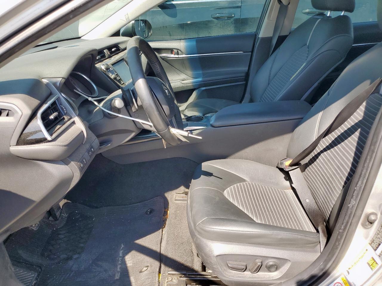 2018 TOYOTA CAMRY