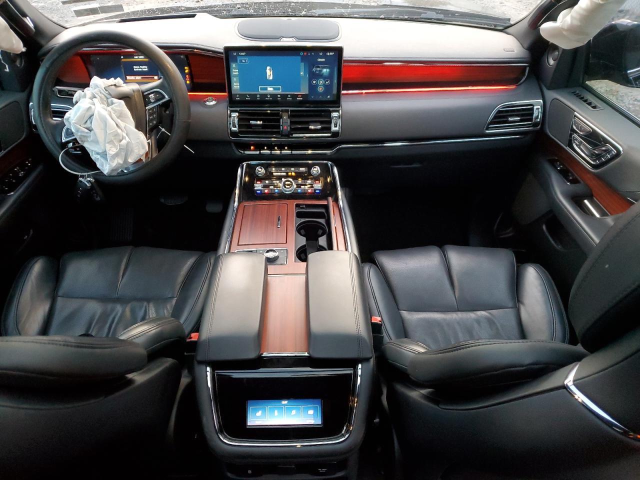 2024 LINCOLN Navigator