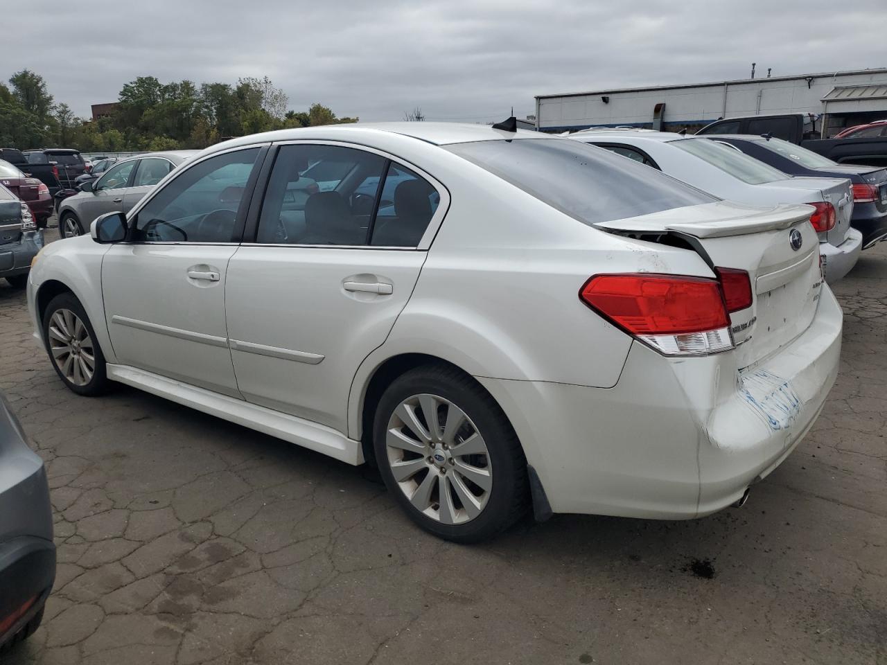 2011 SUBARU Legacy