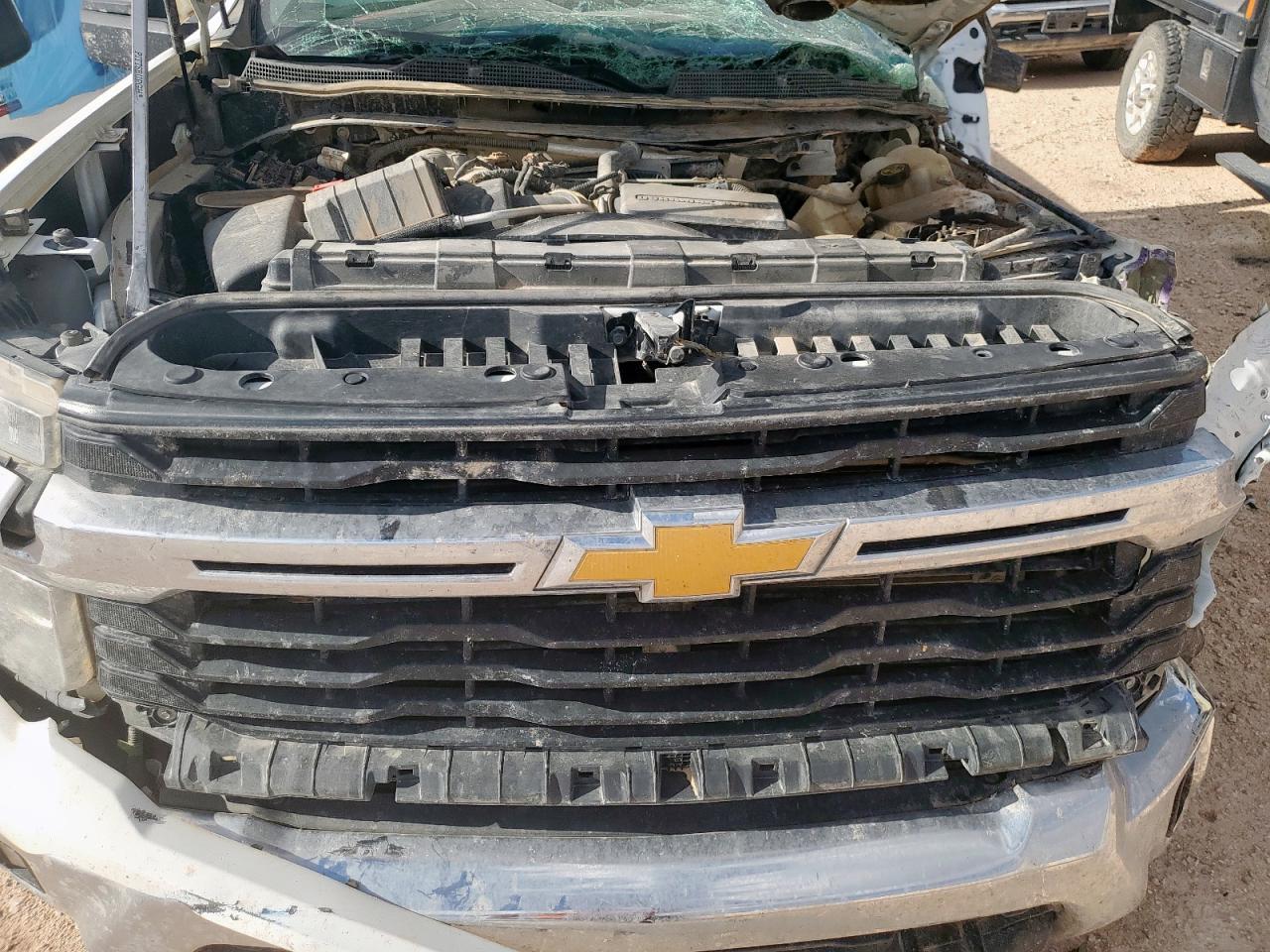2024 CHEVROLET Silverado
