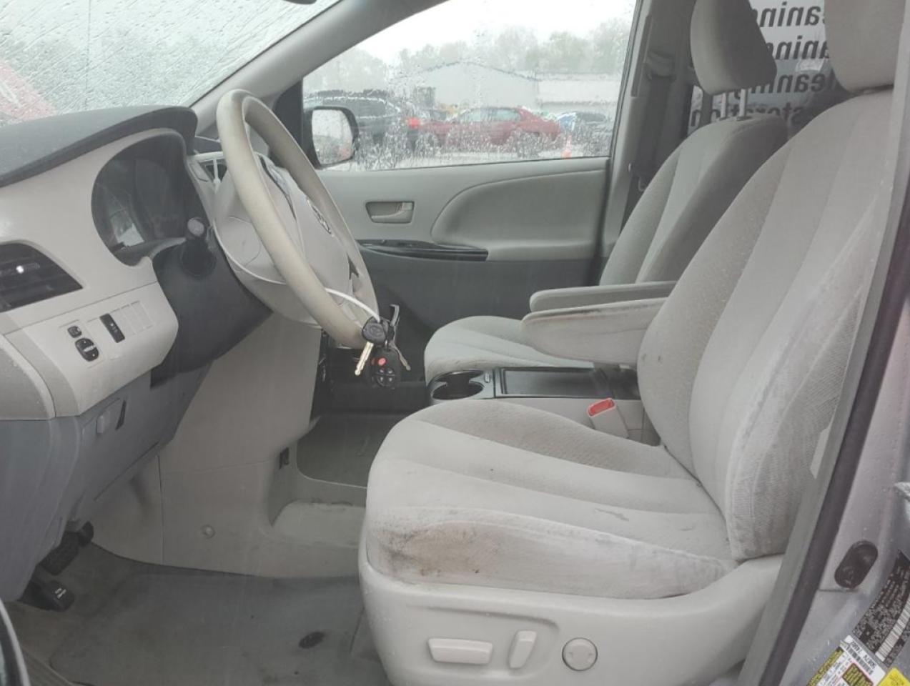 2014 TOYOTA SIENNA