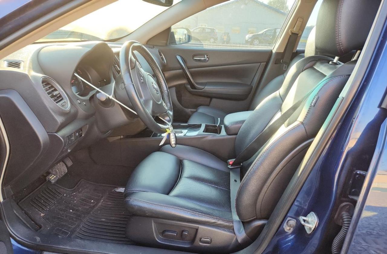 2011 NISSAN Maxima