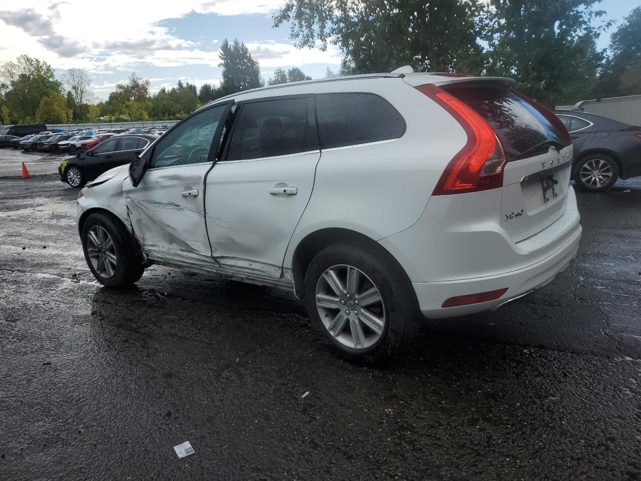 2016 VOLVO XC60