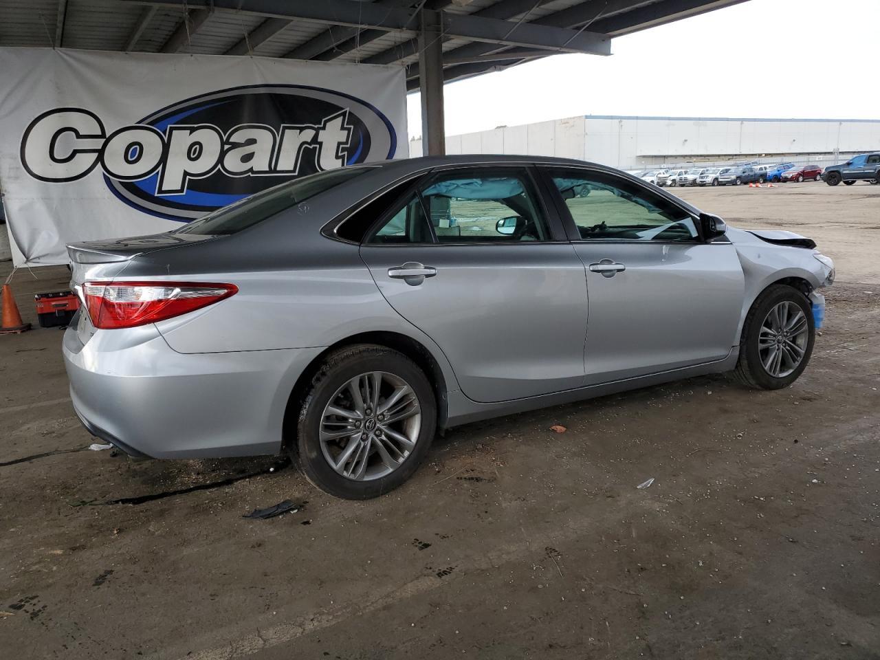 2016 TOYOTA CAMRY