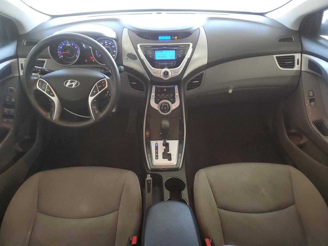2011 HYUNDAI ELANTRA
