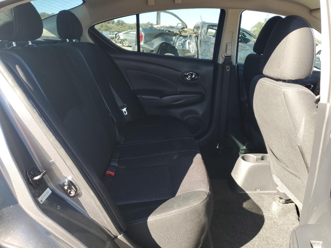 2018 NISSAN VERSA