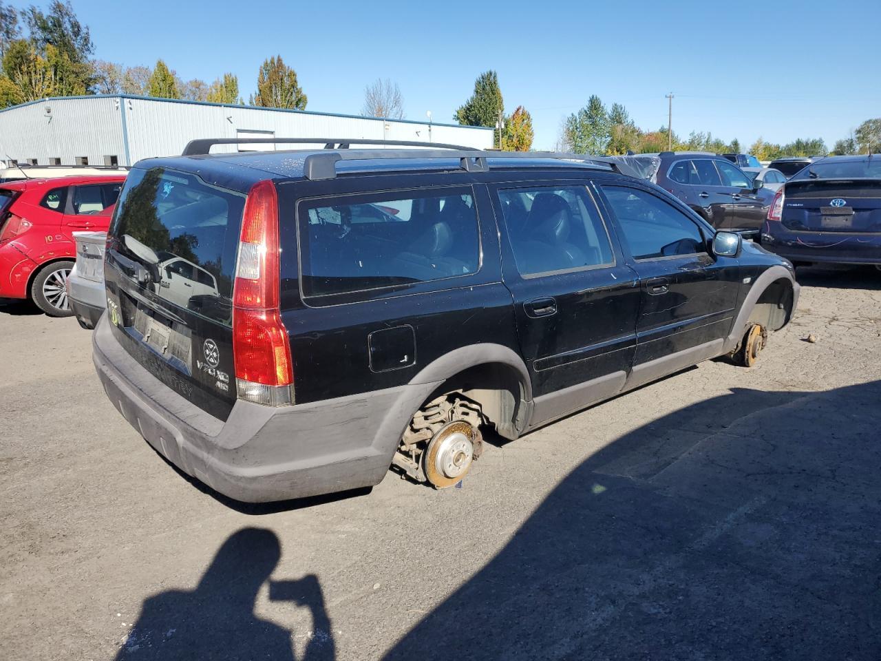 2002 VOLVO V70