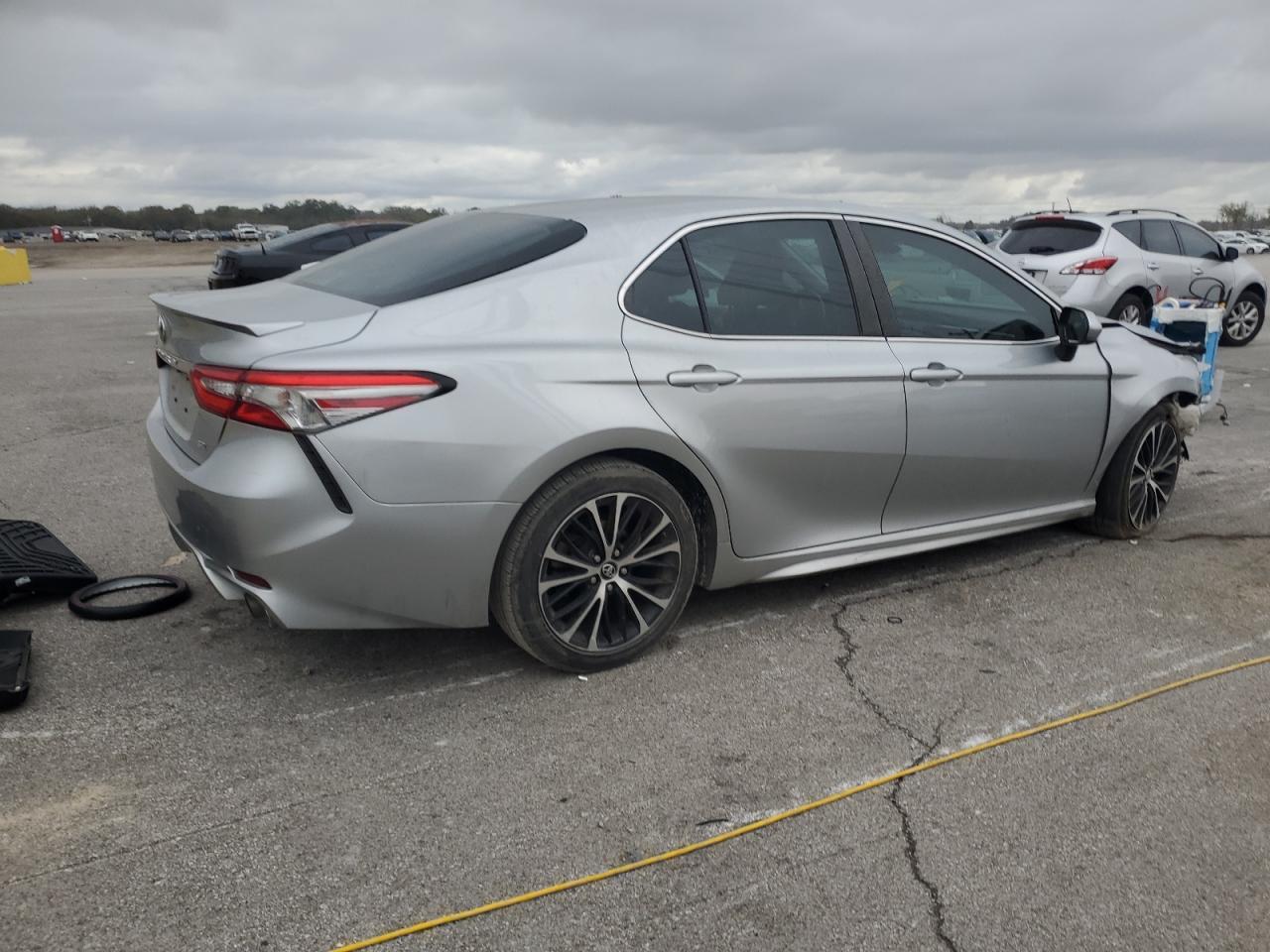 2018 TOYOTA CAMRY