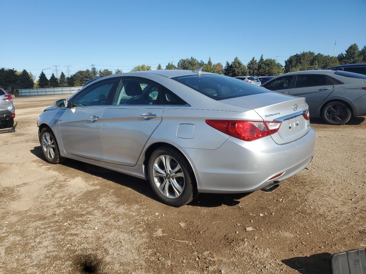 2011 HYUNDAI SONATA