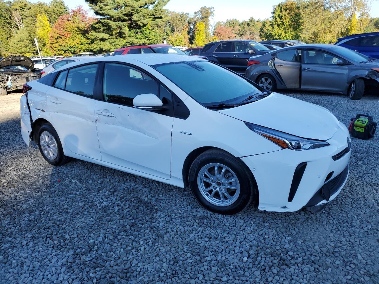 2022 TOYOTA PRIUS