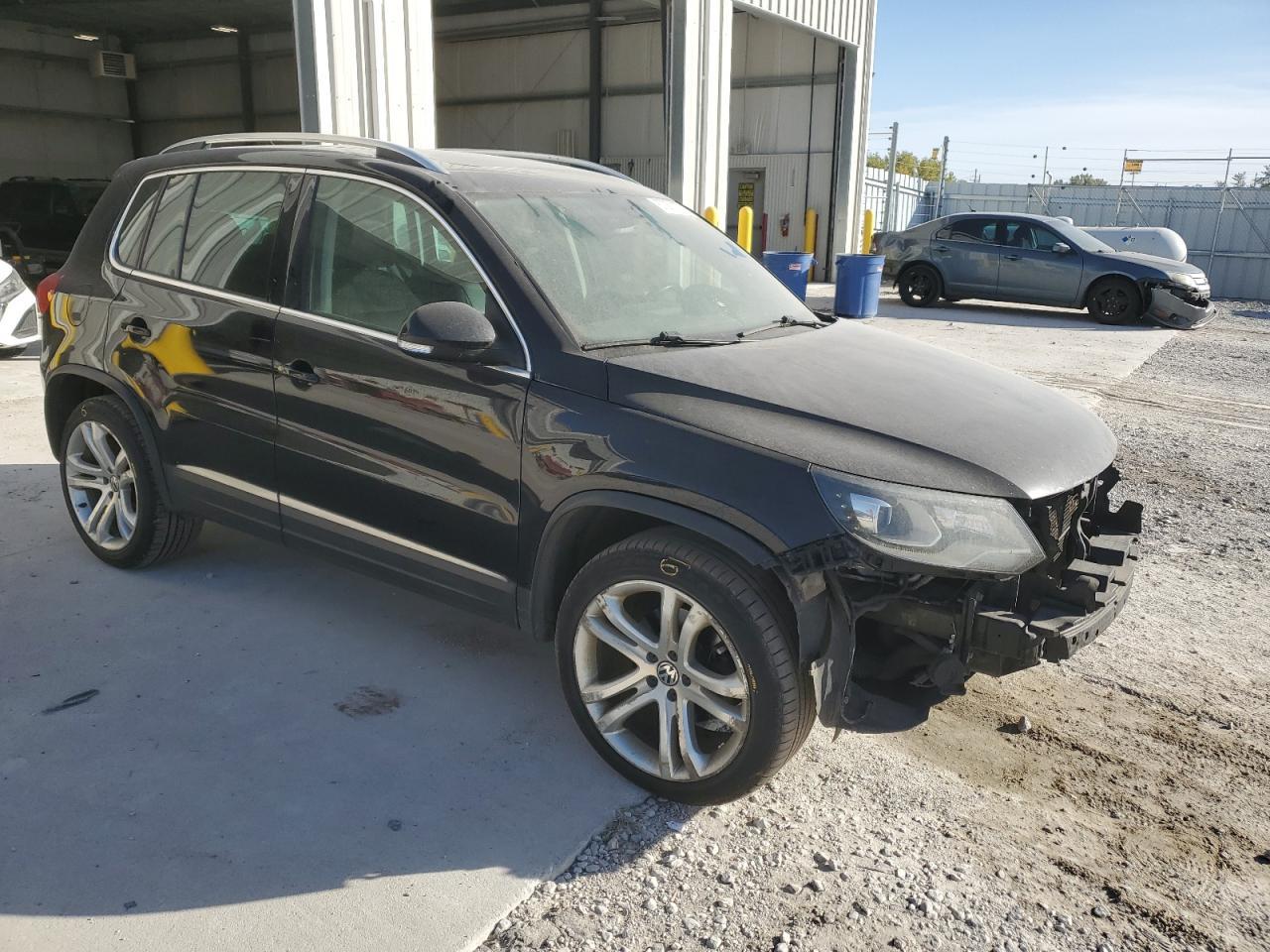 2012 VOLKSWAGEN TIGUAN
