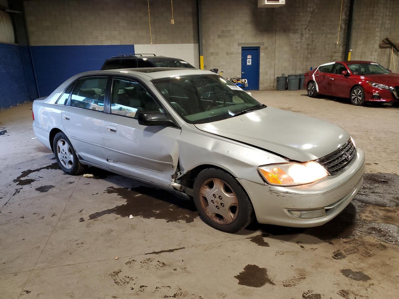 2003 TOYOTA Avalon