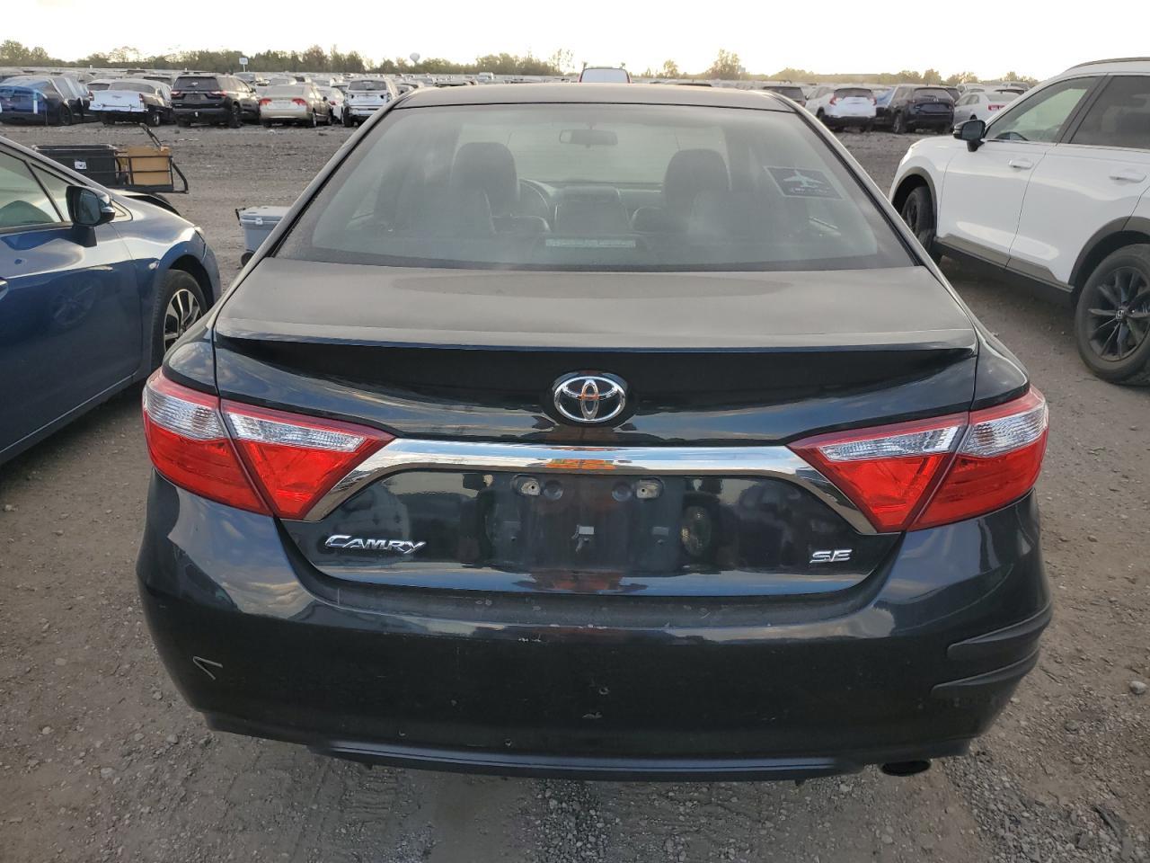 2016 TOYOTA CAMRY