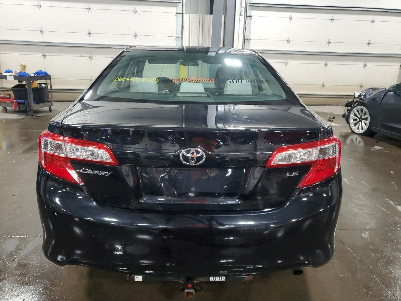 2012 TOYOTA CAMRY