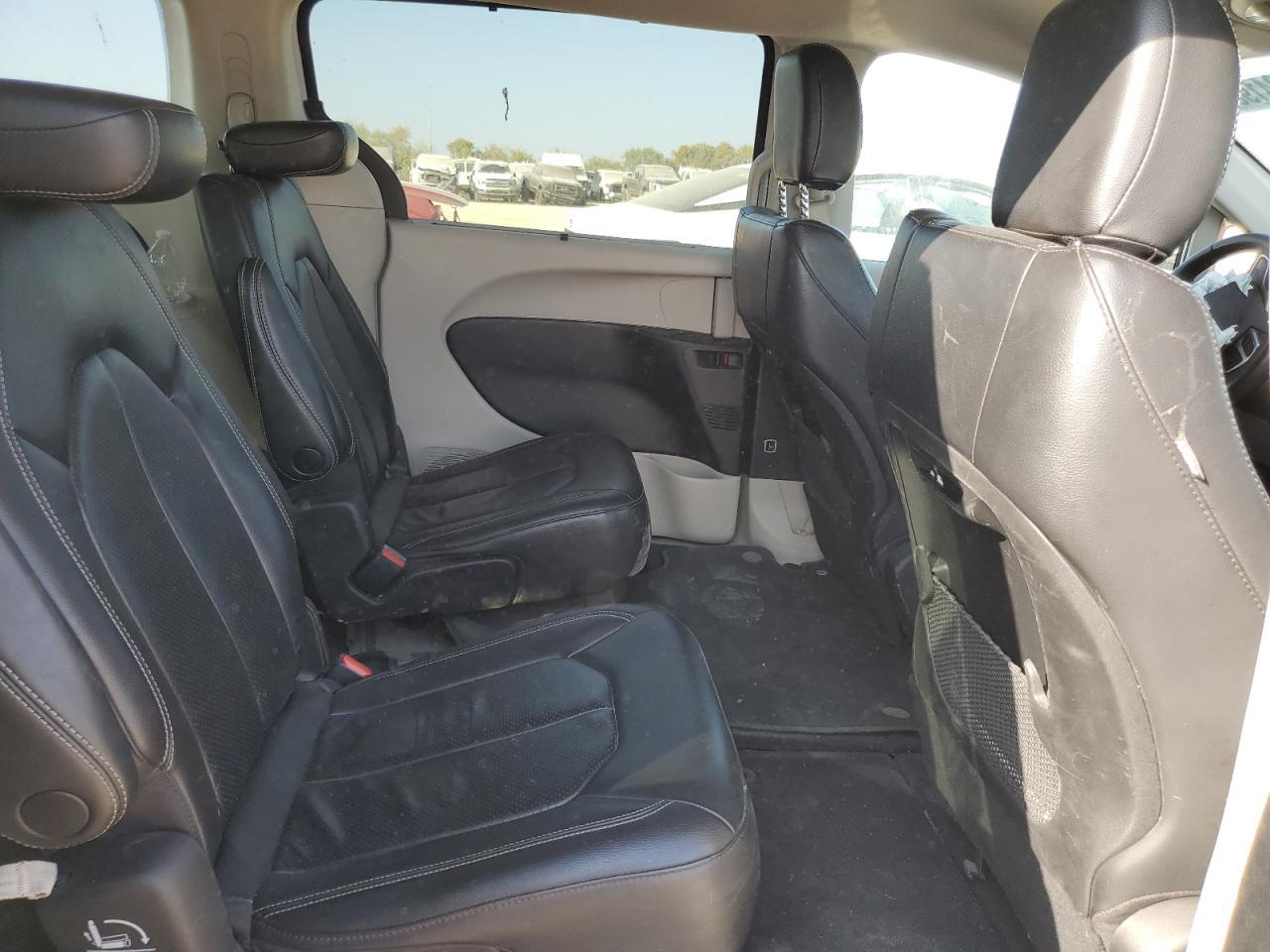 2022 CHRYSLER Pacifica