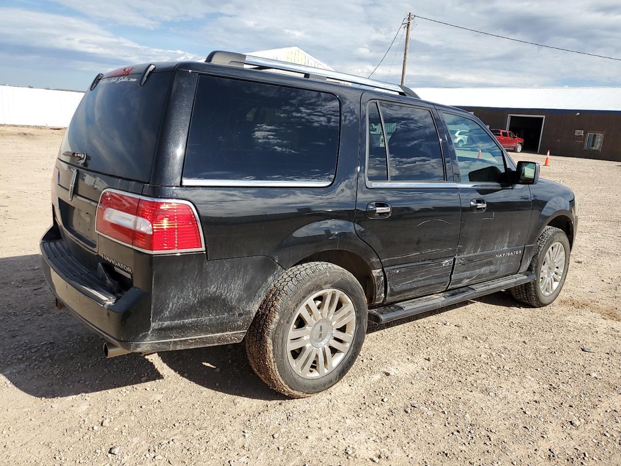 2011 LINCOLN Navigator
