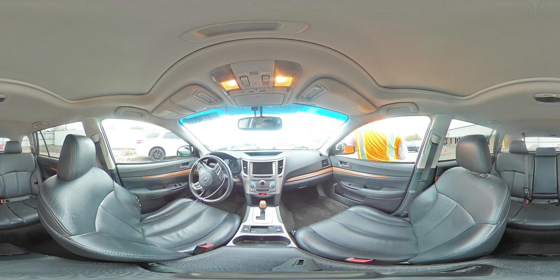 2013 SUBARU Outback