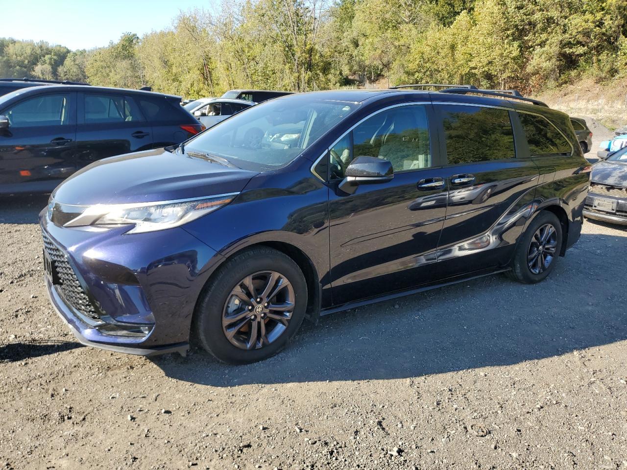 2024 TOYOTA SIENNA