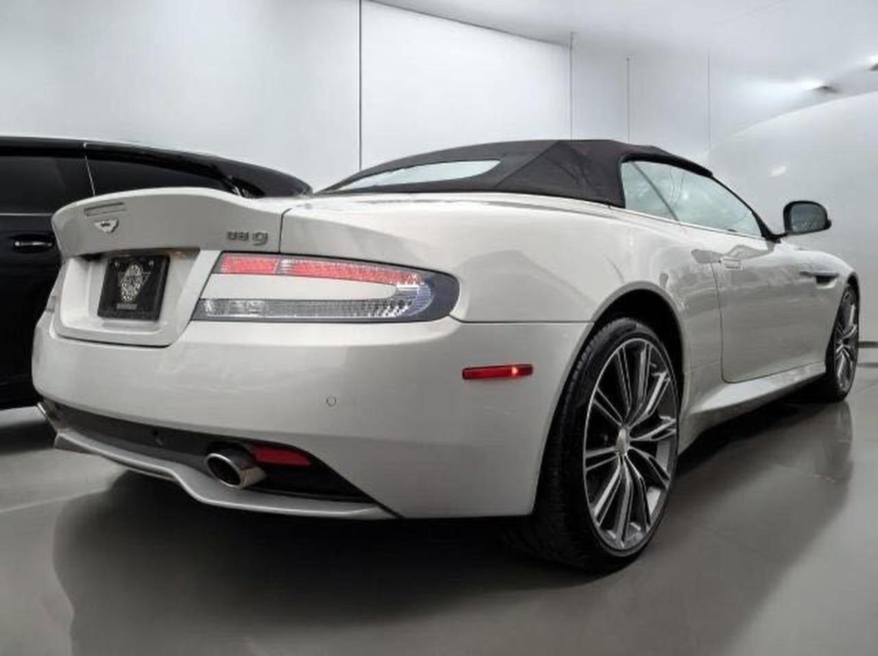 2015 Aston Martin DB9