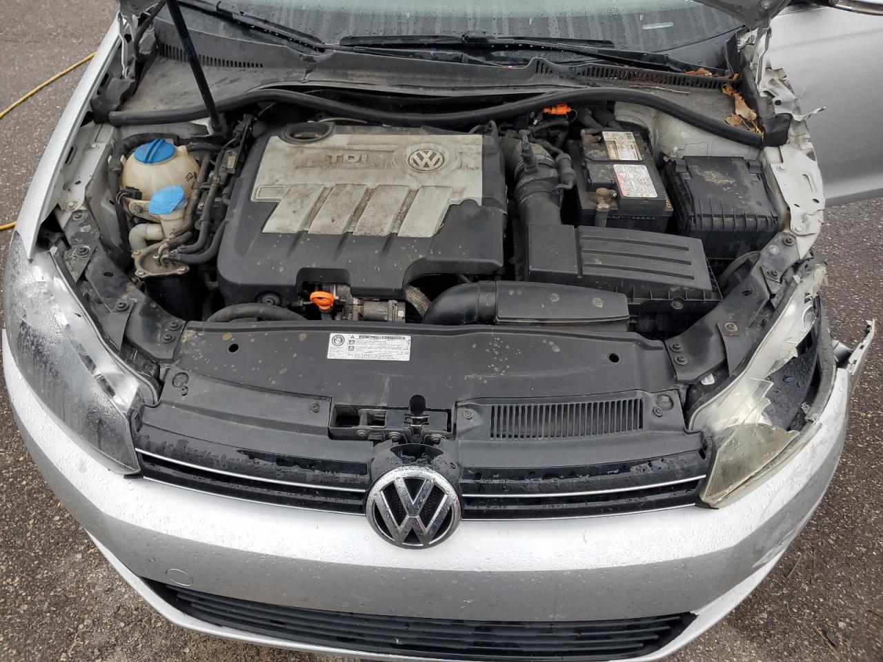 2011 VOLKSWAGEN JETTA