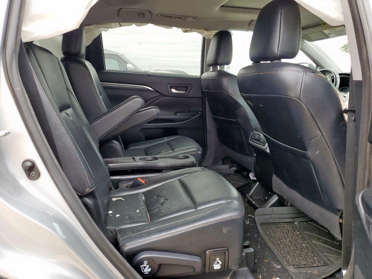 2017 TOYOTA HIGHLANDER