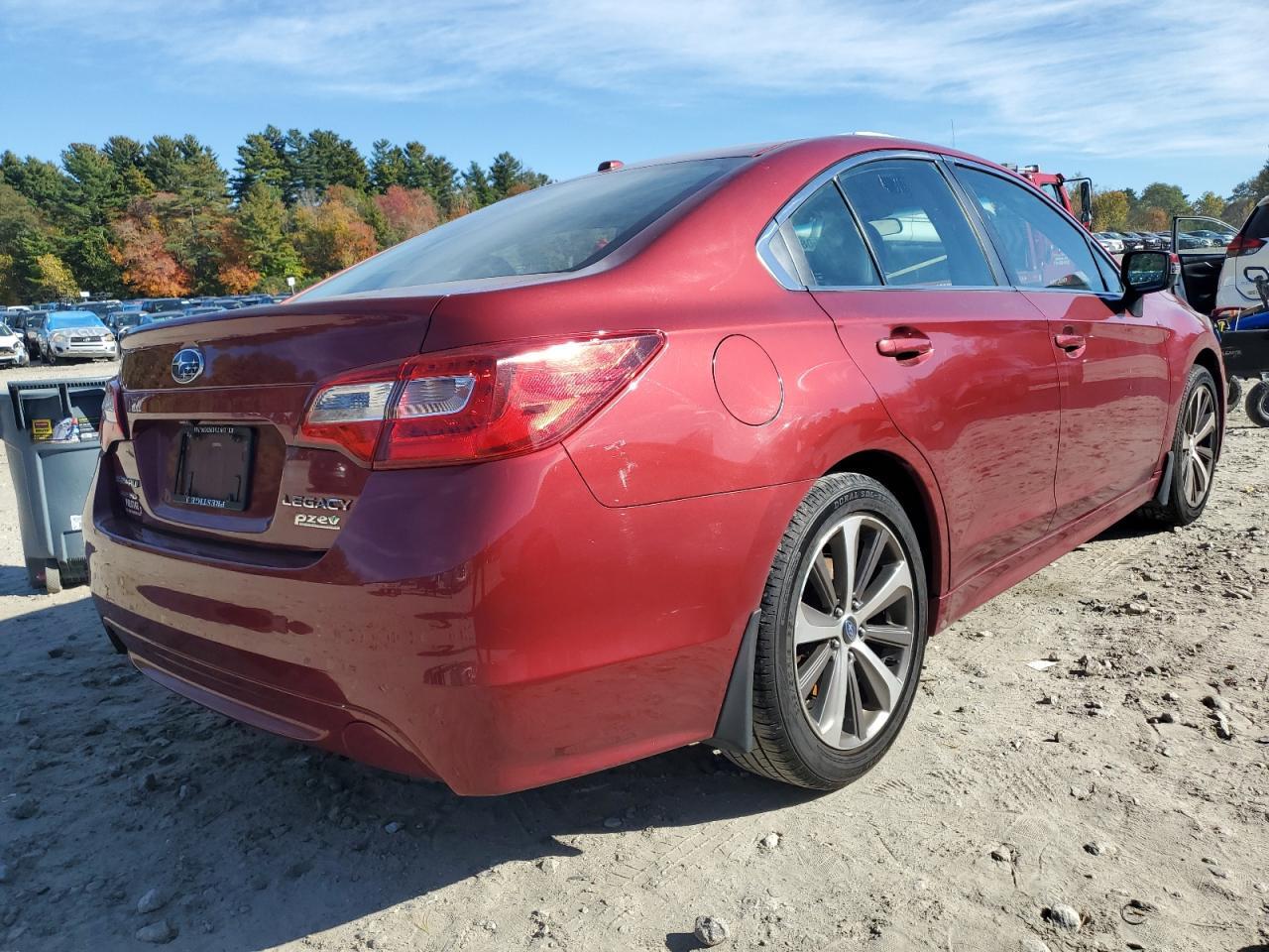 2015 SUBARU Legacy