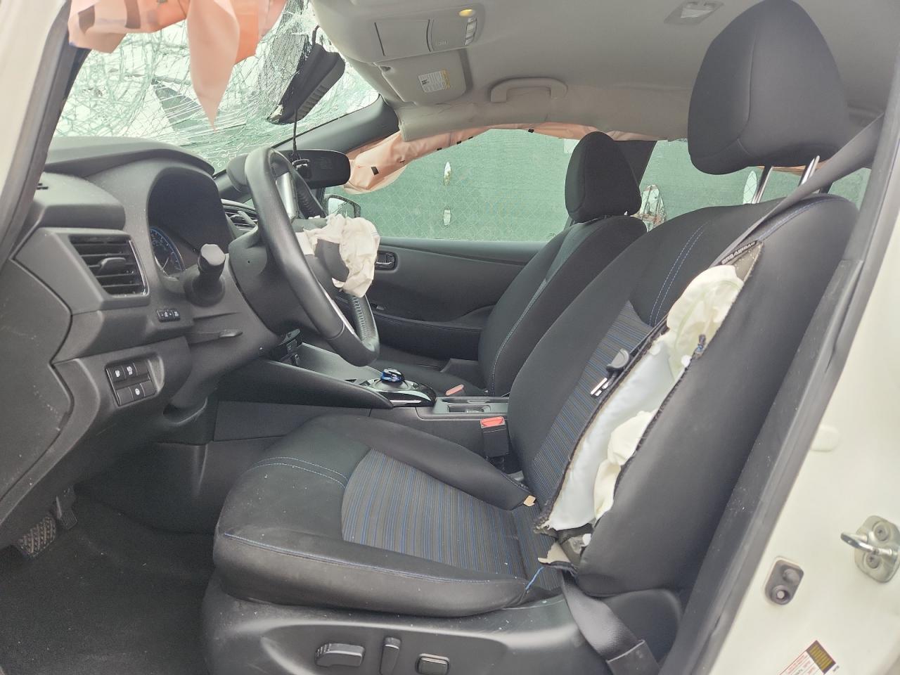 2019 NISSAN LEAF