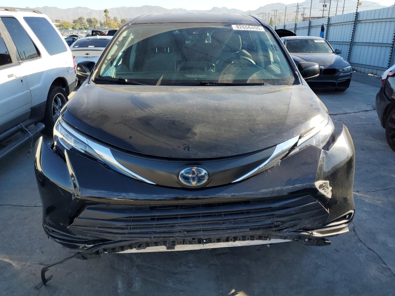 2023 TOYOTA SIENNA